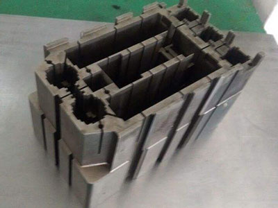 淺析數(shù)控機(jī)床的工作原理和加工內(nèi)容。